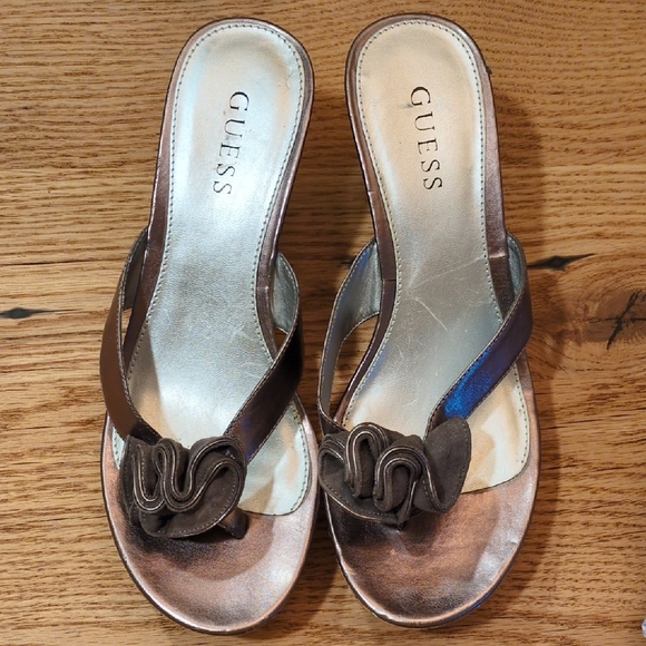 Guess Metallic Leather Cork Wedge Thong Sandals - Picture 2 of 6